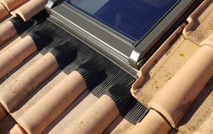 Janela de Sótão em PVC | Abertura Projetante  IGKV - Image 4